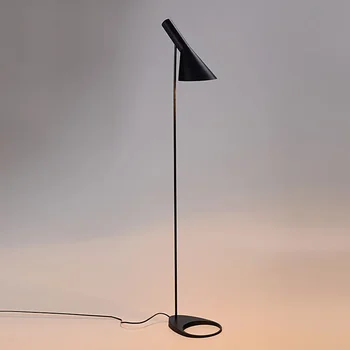 נורדי מתכוונן מנורת רצפה תעשייתי סגנון אור על חדר קריאה בקפה חדר שינה מינימליסטי העיצוב Led מנורות העומד על